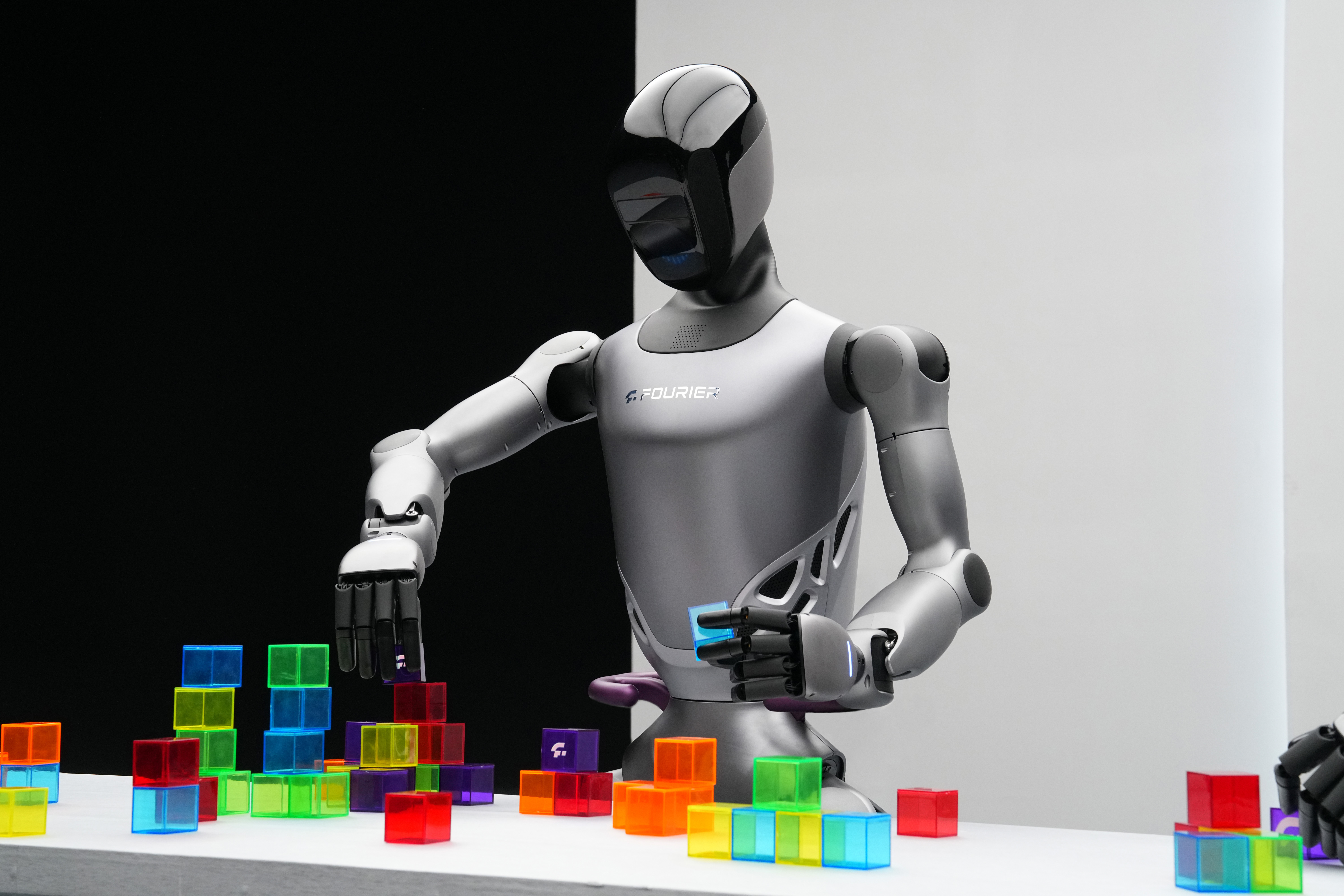 傅利叶通用人形机器人Fourier GR-2