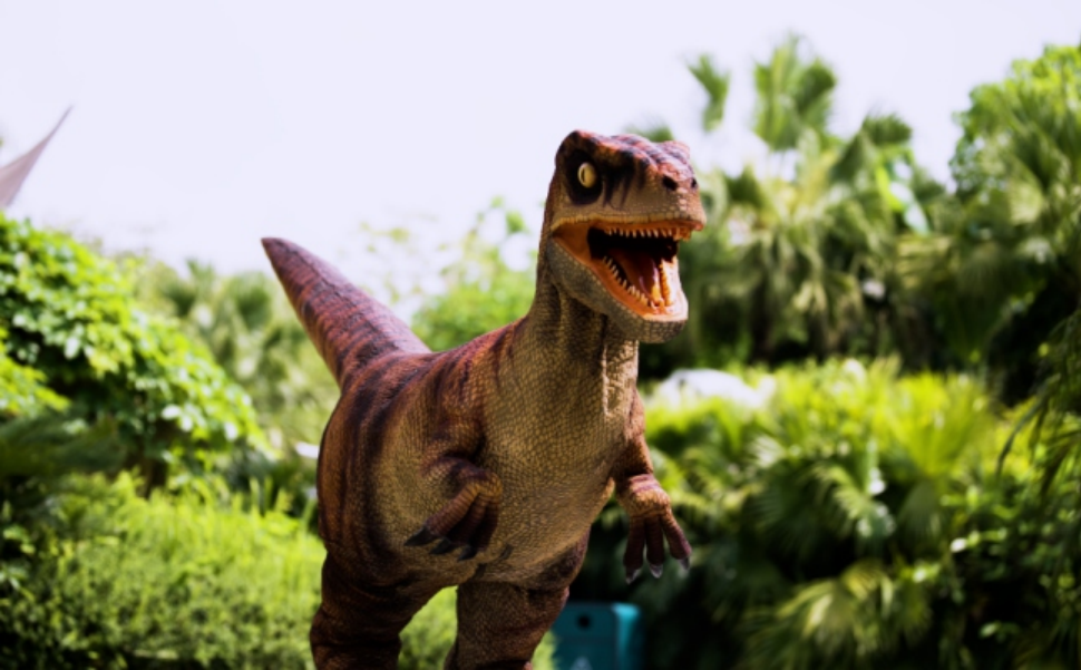 双足行走智能仿生恐龙