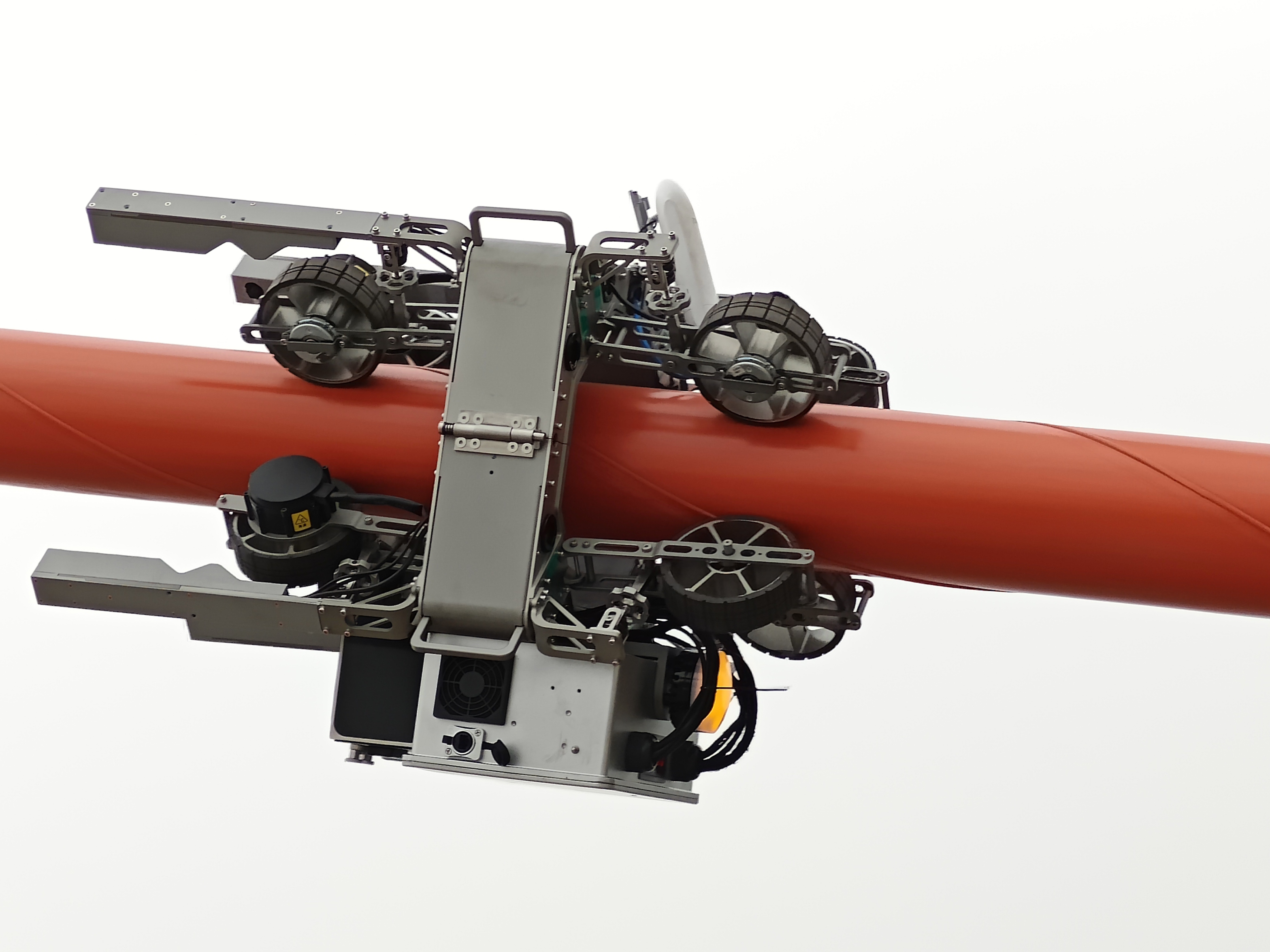 斜拉索检测机器人